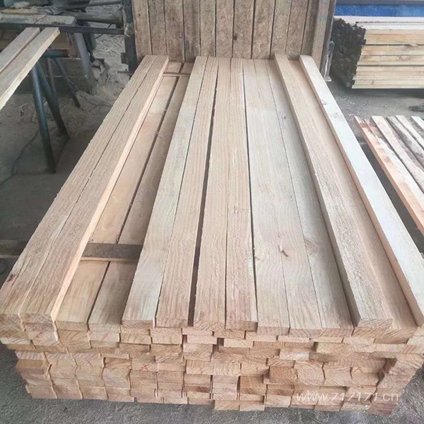 博胜木材3米铁杉建筑木方